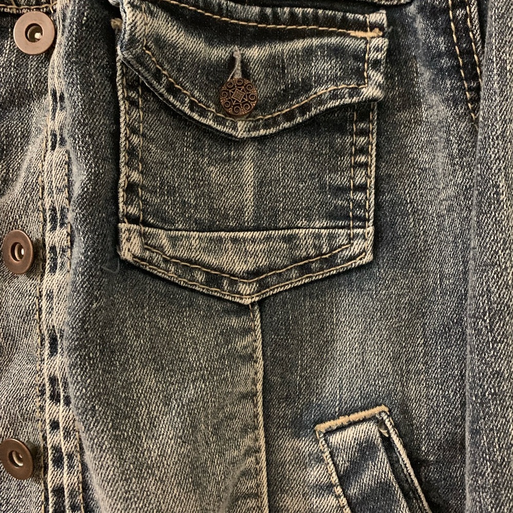 Mid-tone wash Jean jacket women’s size large - Picture 2 of 7